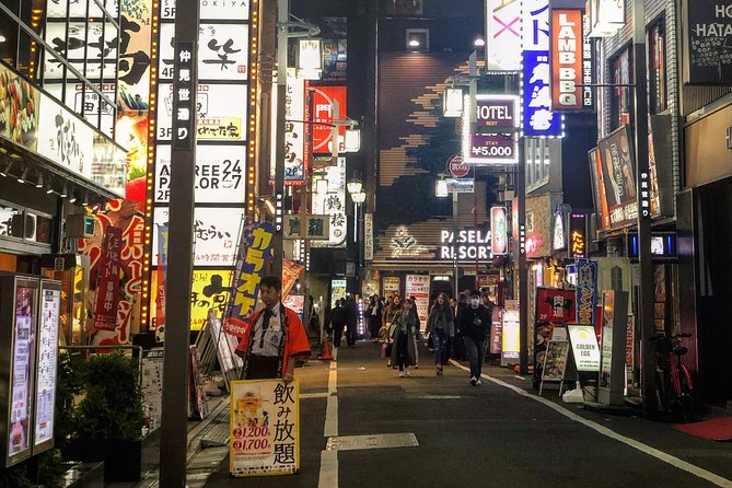 Shinjuku: Golden Gai Food Tour - Omoide Yokocho and postwar Shinjuku