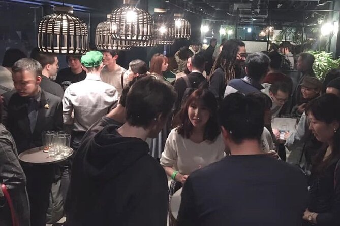 Shinjuku Locals &Traveller Meet&Drink Experience Solo going Party - The crowd, atmosphere, and possible mismatch