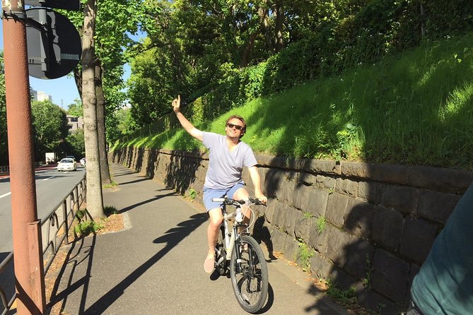 Small Group Cycling Tour in Tokyo - Starting at the Hyatt Regency Tokyo in Shinjuku