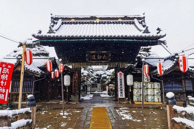 Snow Monkey Park & Zenkoji Temple Nagano Pvt. Full Day Tour. - Small practical details that make a big difference