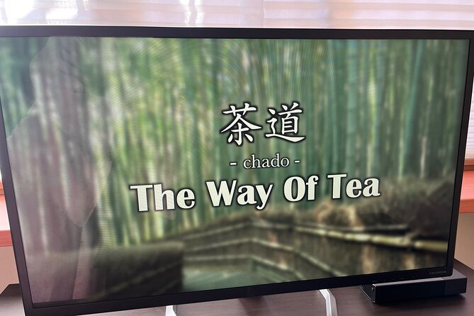 Tea Ceremony Workshop in Tokyo by the Experienced Instrucor - A small setting near Asakusa