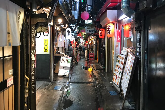 The Dark Side of Tokyo - Night Walking Tour Shinjuku Kabukicho - A Shinto shrine amid the nightlife