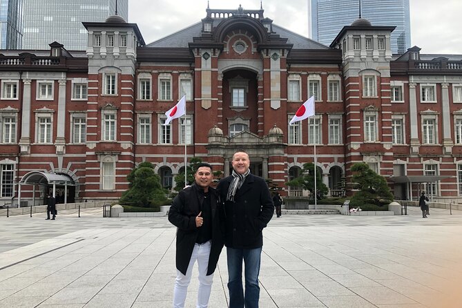 Tokyo 8hr Private Tour with Licensed Guide from Yokohama - Akihabara, Shinjuku, and Roppongi