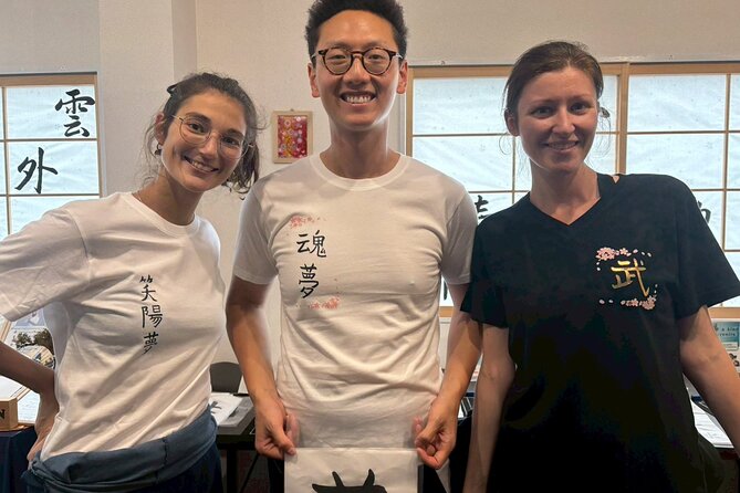 Tokyo Asakusa:Calligraphy & Make T-shirt Activity - Making a souvenir instead of buying one