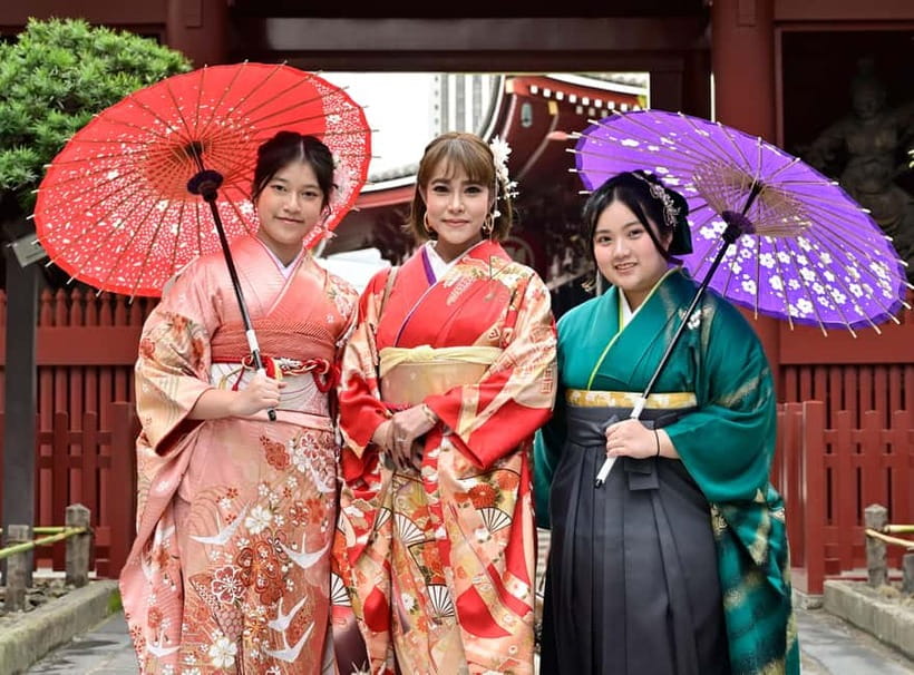 Tokyo: Asakusa Kimono Dressing and Matcha Experience - Choosing between kimono and yukata