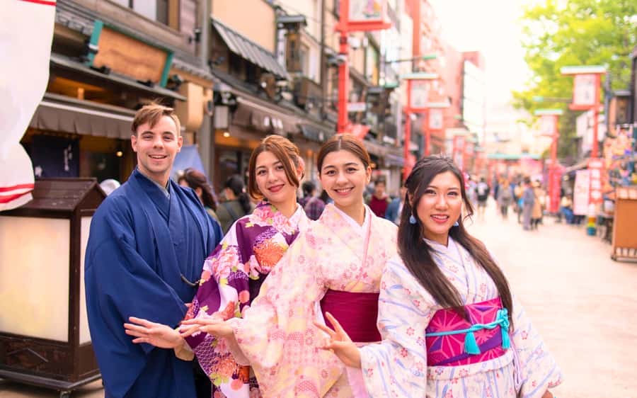 Tokyo: Asakusa Kimono Rental Experience - Choosing Your Kimono and Getting Dressed
