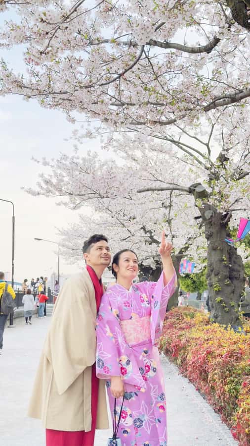 Tokyo Asakusa: Traditional Kimono Rental Experience at Wargo - Walking from the Shop to Asakusa’s Sights