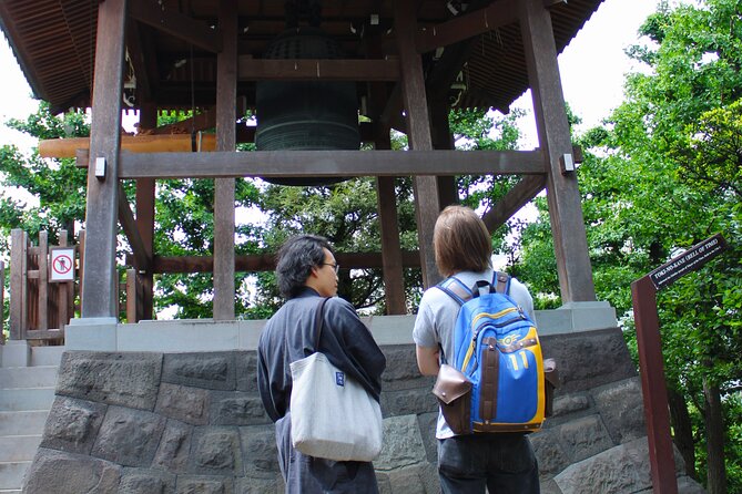 Tokyo: Asakusa Walking Tour with Japanese Comedian - A sweet break at Asakusa Nishisando