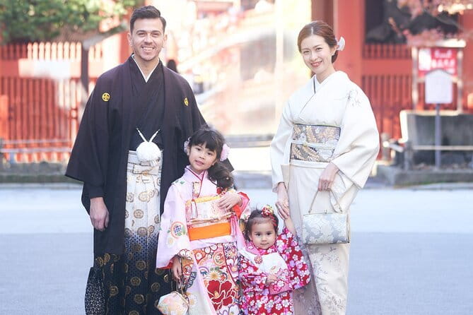 Tokyo Authentic Kimono Rental in Asakusa with Photography Option - Kimono, yukata, and choosing the right outfit