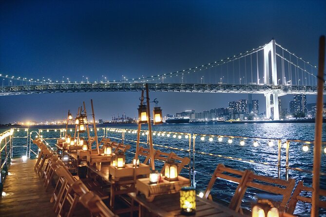 Tokyo Bay Yakatabune Dinner/Day Cruise with Japan Show and Drinks - Odaiba’s Statue of Liberty offers a playful Tokyo landmark