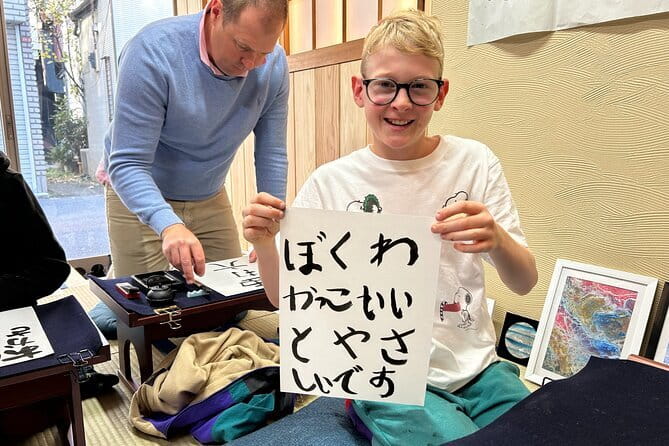 Tokyo: Calligraphy Workshop & Original T-Shirt Creation - Making the artwork you take home