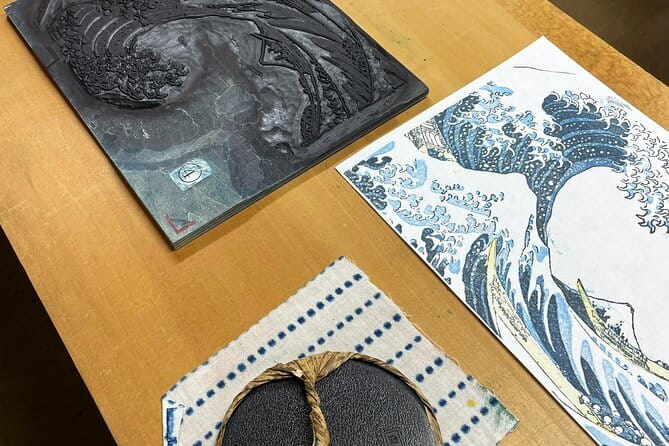 Tokyo: Calligraphy Workshop & Original T-Shirt Creation - A small class, with one size detail to confirm