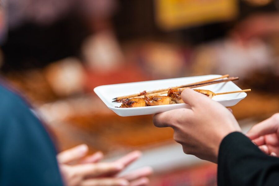 Tokyo: Classic Tsukiji Food Tour - A traditional breakfast before the tastings