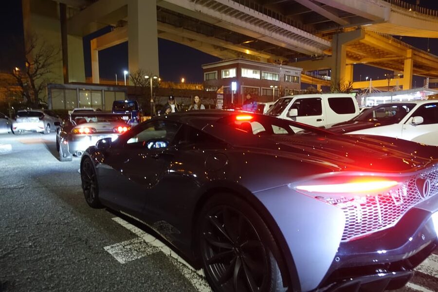 Tokyo: Daikoku Car Meet Tour at Night with JDM Guides - Exploring Daikoku without expecting a guaranteed show