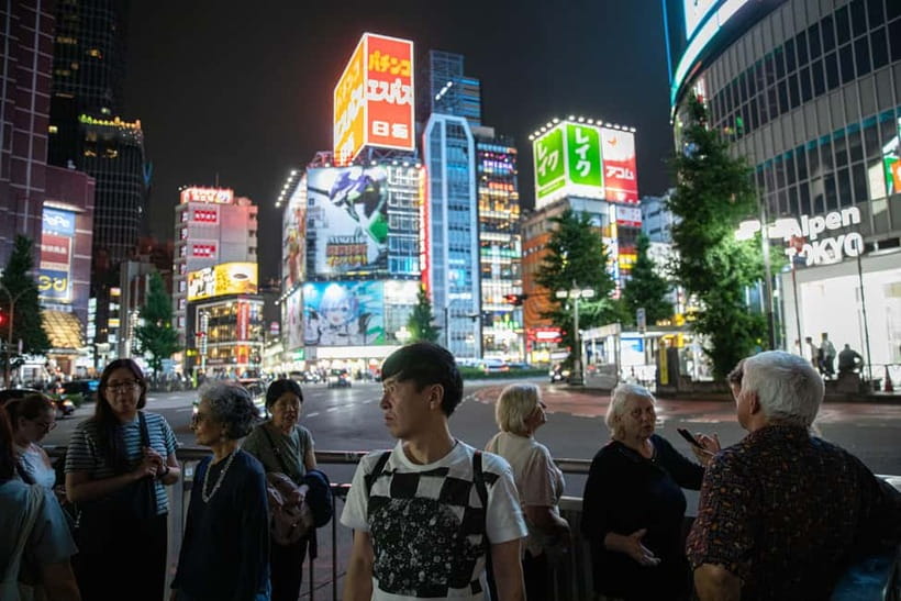 Tokyo: Dark Side of Tokyo Shinjuku Red Light Walking Tour - Starting near Shinjuku Station East Exit