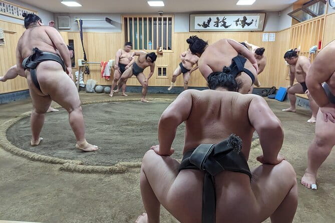 Tokyo Day Tour in Mt. Fuji, Lake Ashi Cruise and Owakudani Cable - Why the guides matter on a crowded, fast-moving day