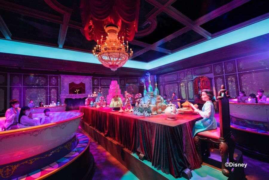 Tokyo Disneyland 1-Day Passport - Parades, shows, fireworks, and characters