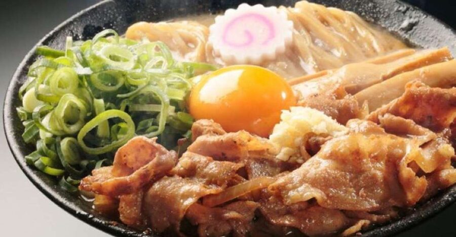Tokyo: Easy Ramen Cooking Experience in Kabukicho, Shinjuku - Choosing broth and learning the limits of the recipe