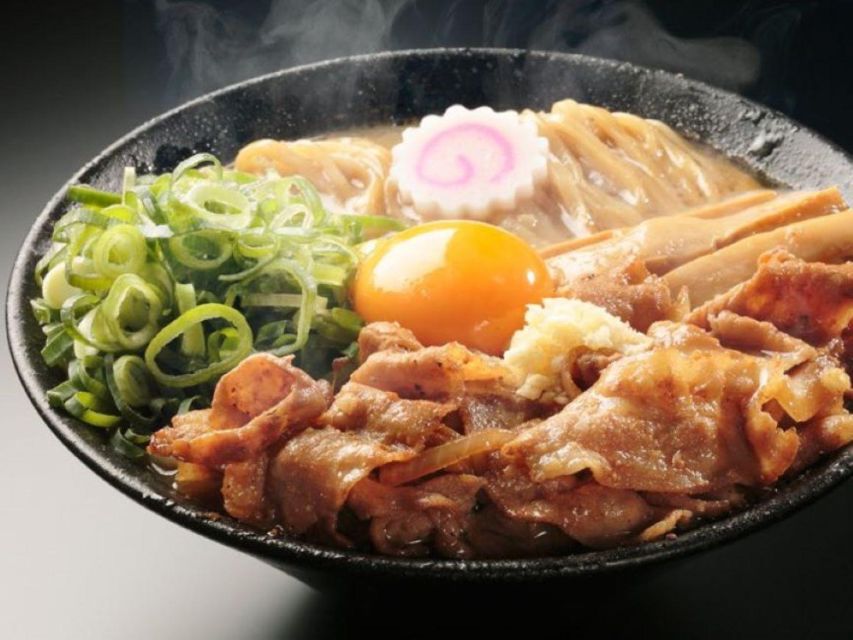 Tokyo: Easy Ramen Cooking Experience in Kabukicho, Shinjuku - Boiling noodles and building your own bowl