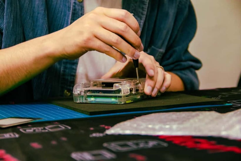 Tokyo: Gameboy Mod Workshop at Akihabara - Finding classic games in Akihabara