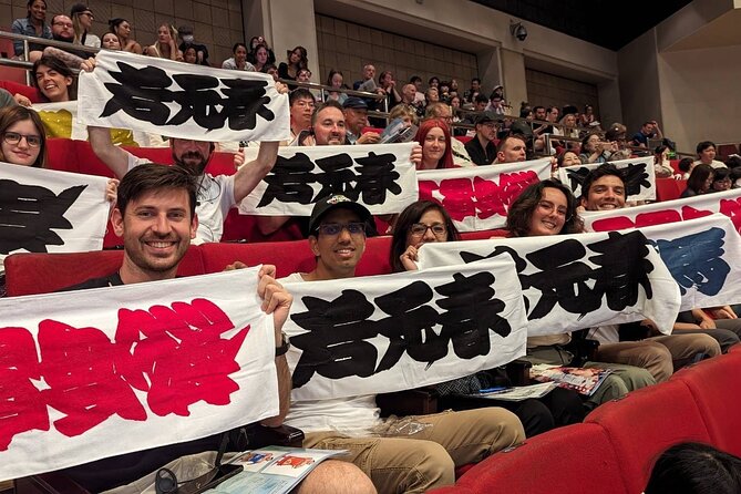 Tokyo: Grand Sumo May Tournament - Entering Ryogoku Kokugikan at 3 p.m.
