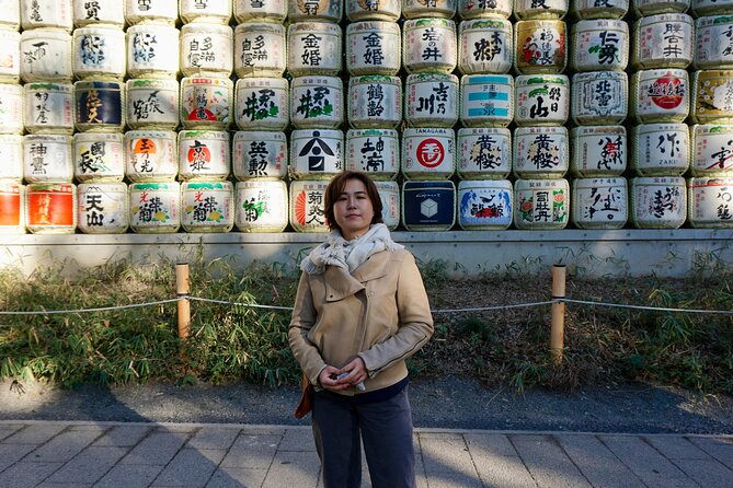 Tokyo: Harajuku Meiji Shrine to Shibuya Crossing Guided Tour - What the guide adds to the experience