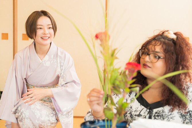 Tokyo Ikebana Wellness Art Experience near Shinjuku - Meeting Ai-sensei at the Nakano workshop