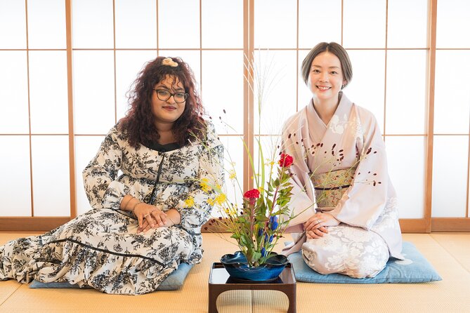 Tokyo Ikebana Wellness Art Experience near Shinjuku - Choosing flowers and finding the shape