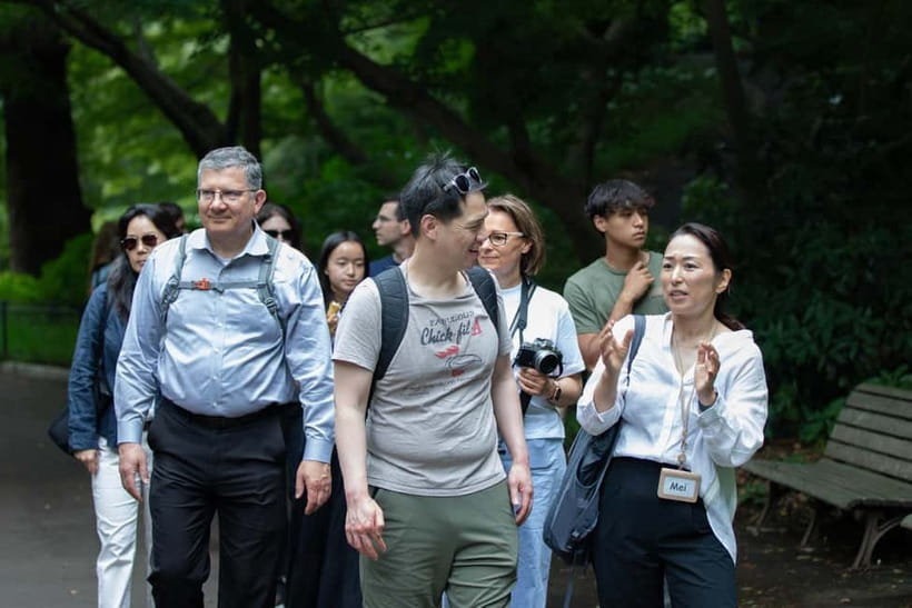 Tokyo: Imperial Palace East Gardens Walking Tour - What the $19 price gets you