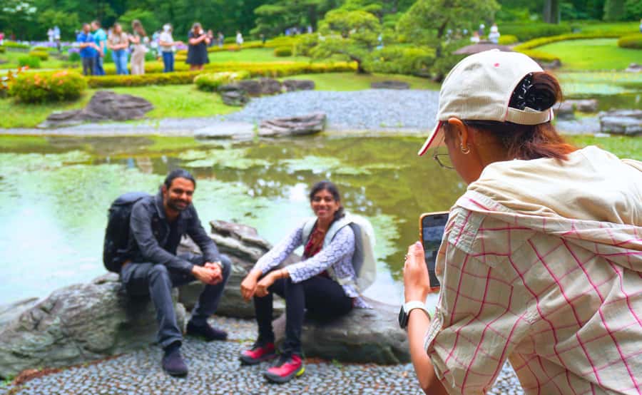 Tokyo: Imperial Palace, the history of Japan (ENGLISH GUIDE) - Weather, clothing, and walking comfort