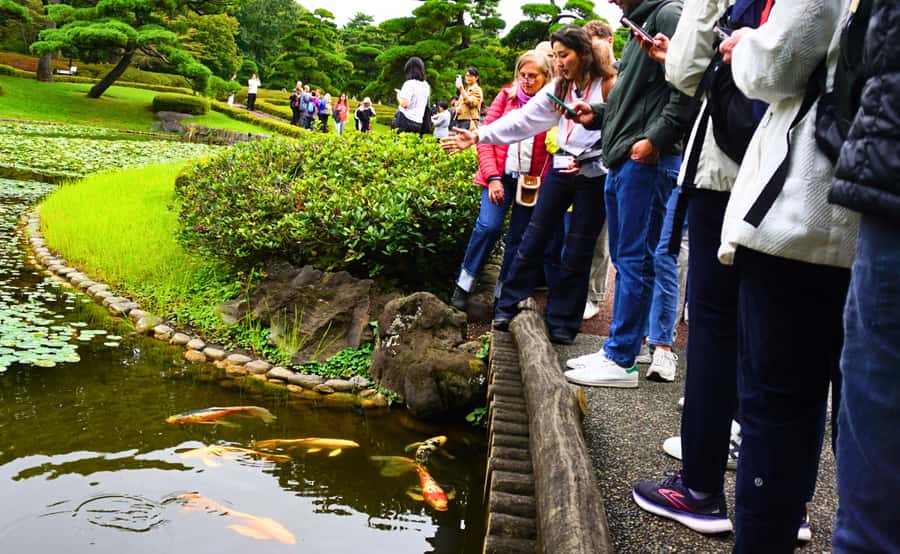 Tokyo: Imperial Palace, the history of Japan (ENGLISH GUIDE) - Meeting at Wadakuramon Fountain Park