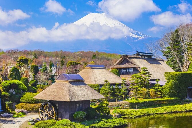 Tokyo: Instagram-Worthy Mt Fuji & Lake Kawaguchiko Day Trip - Lake Kawaguchi and Oishi Park’s flower calendar