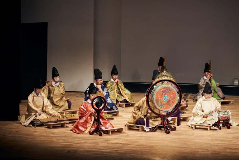 Tokyo: KABUKI, BUNRAKU, etc. presented by National Theatre - Kabuki: bold drama, music, and controlled movement
