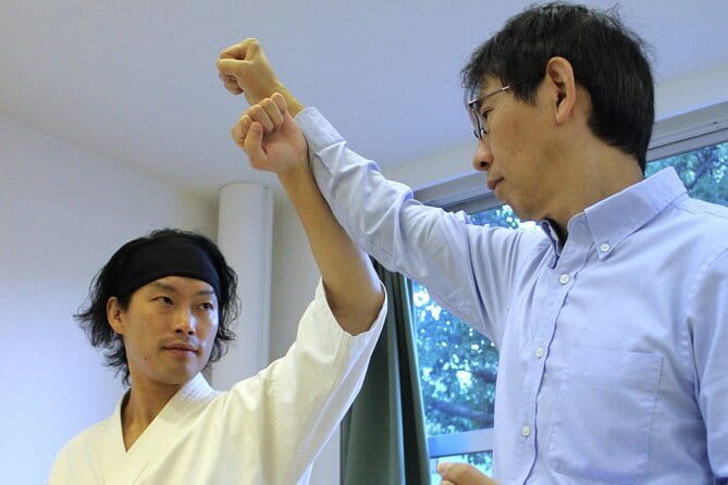 Tokyo: Karate Experience with Former All-Japan Champion - Why the bow comes before the punches