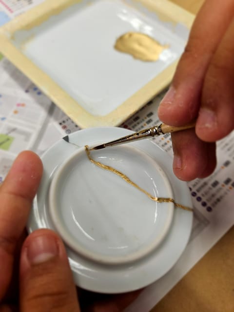 Tokyo: Kintsugi Art Repair Workshop - Why the small class matters