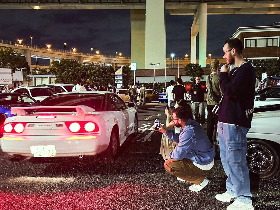 Tokyo: Legendary JDM CAR Daikoku Underground Meetup - Tokyo Tower ends the evening with an easy photo stop