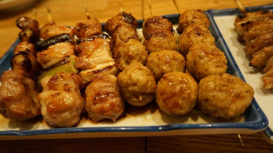 Tokyo: Locals´ Secret Food Tour // Eat like a Japanese - Third Stop: Yakitori and Drinks at an Izakaya