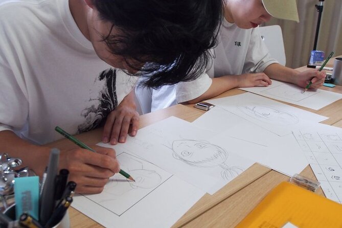 Tokyo Manga Drawing Workshop Guided by Active Pro Manga Artist - Sketching, outlining, and learning the tools
