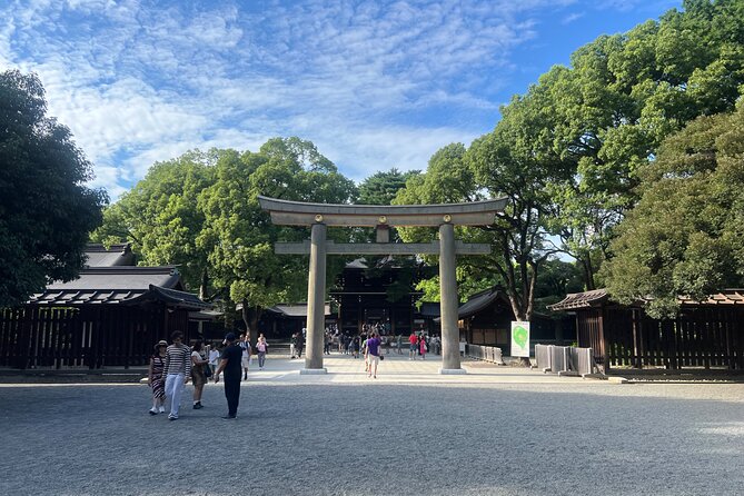 Tokyo: Meiji Shrine and Shinto Culture Walking Tour - Connecting the shrine to Emperor Meiji