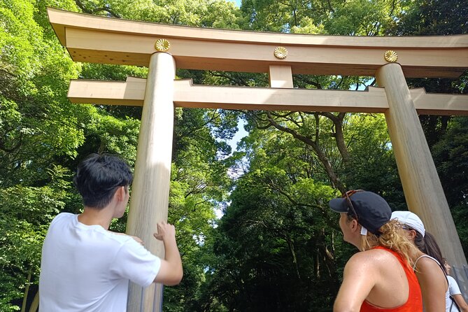 Tokyo: Meiji Shrine and Shinto Culture Walking Tour - Meeting at With Harajuku and setting off