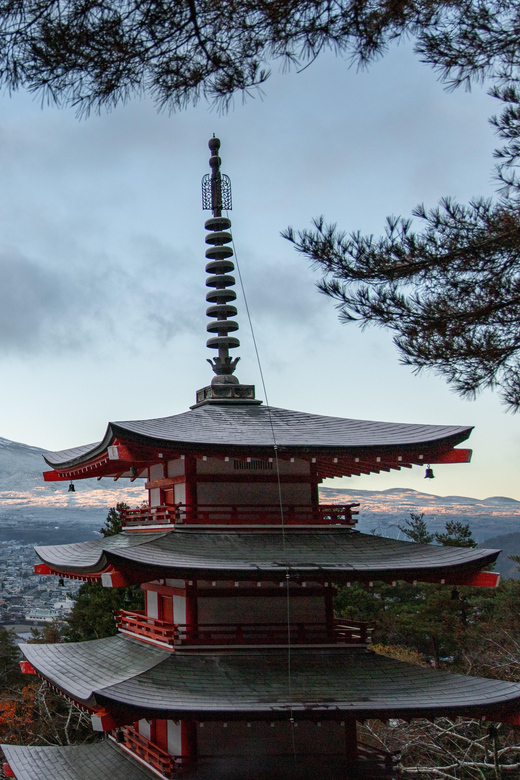 Tokyo: Mount Fuji & Hakone Private Tour with Guide - Hakone Ropeway and Owakudani’s volcanic air