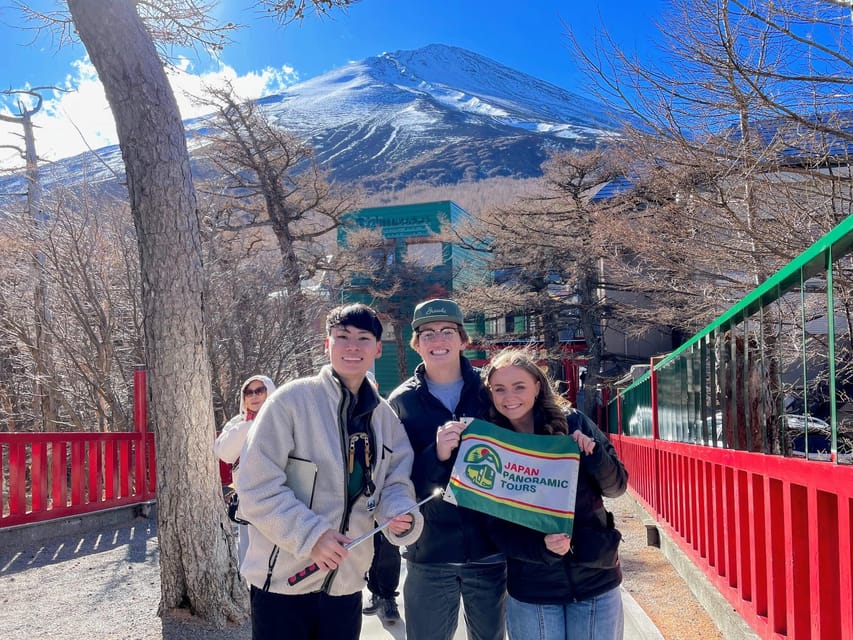 Tokyo Mt Fuji 5th St & Hakone Cruise Bus Tour w/Bullet Train - Buffet lunch with a Fuji view