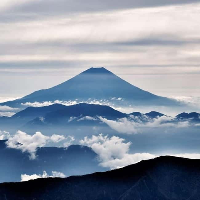 Tokyo: Mt. Fuji & Hakone Private Custom Tour English Driver - Chureito Pagoda and the classic Fuji photograph