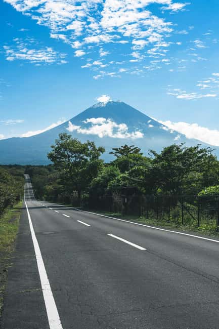 Tokyo: Mt. Fuji & Lake Kawaguchi Private Tour with Transfer - Oshino Hakkai and Fuji’s water villages