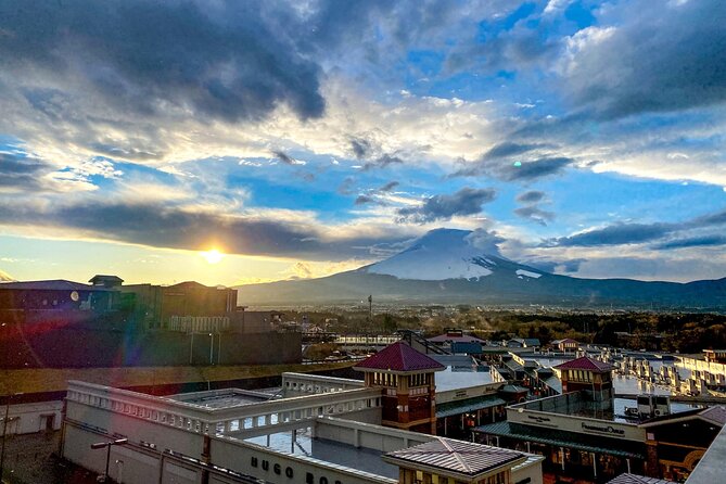 Tokyo: Mt. Fuji, Oshino Hakkai and Gotemba Outlets 1-Day Bus Tour - Gotemba Premium Outlets: scenic shopping with a short clock