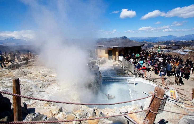Tokyo: Mt. Fuji Tour, Hakone Ropeway, Owakudani, Lake Ashi - Oshino Hakkai and the Fuji snowmelt ponds