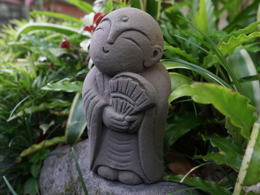 Tokyo: Nikko Day Tour Shrines, Lake Chūzenji & Kegon Falls - What the driver-guide adds to the day