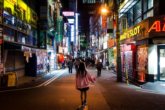 Tokyo Photography Masterclass - Private Photography Lesson - Shibuya back streets and Harajuku street style
