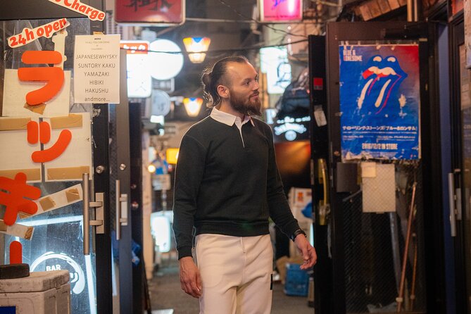 Tokyo Portrait Tour with a Professional Photographer - Small groups and shared shooting time