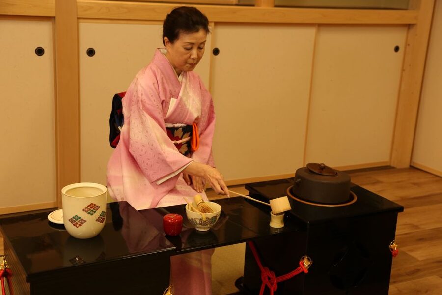 Tokyo: Practicing Zen with a Japanese Tea Ceremony - Meeting opposite Tokyo Tower